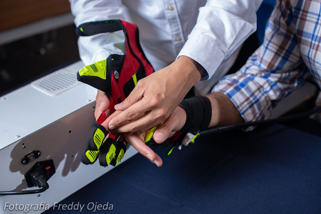 Etapa 2 (2020) Dispositivo Rehabilitación Pacientes Accidentes Cerebro Vascular