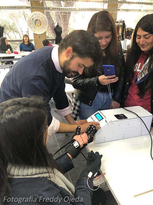 Etapa 1 (2019) Dispositivo Rehabilitación Pacientes Accidentes Cerebro Vascular