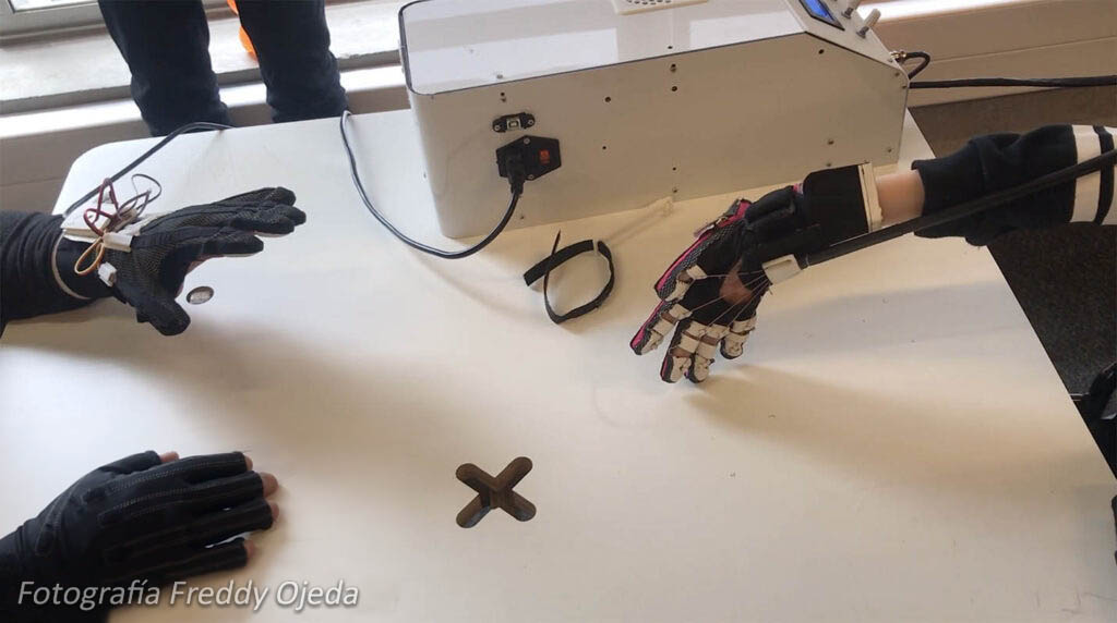 Etapa 1 (2019) Dispositivo Rehabilitación Pacientes Accidentes Cerebro Vascular