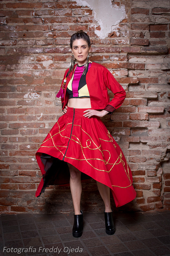 Vestuario Escénico para Cantautora Porteña Pascuala Ilabaca