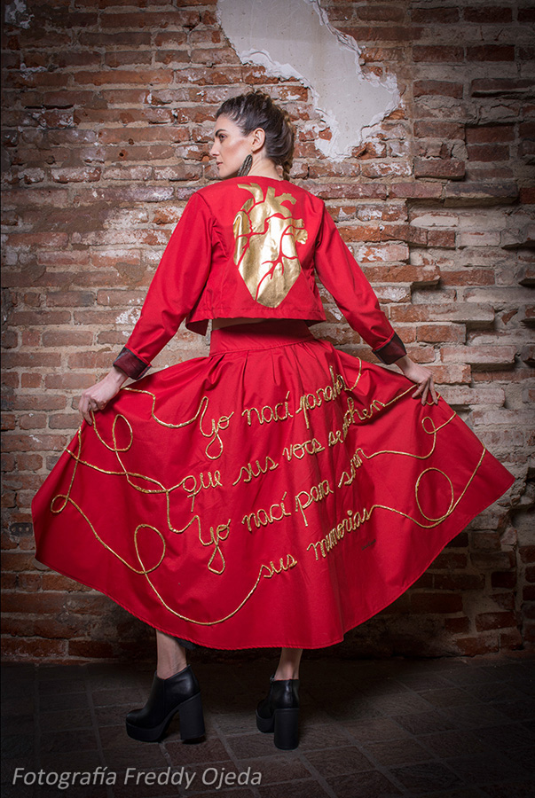 Vestuario Escénico para Cantautora Porteña Pascuala Ilabaca