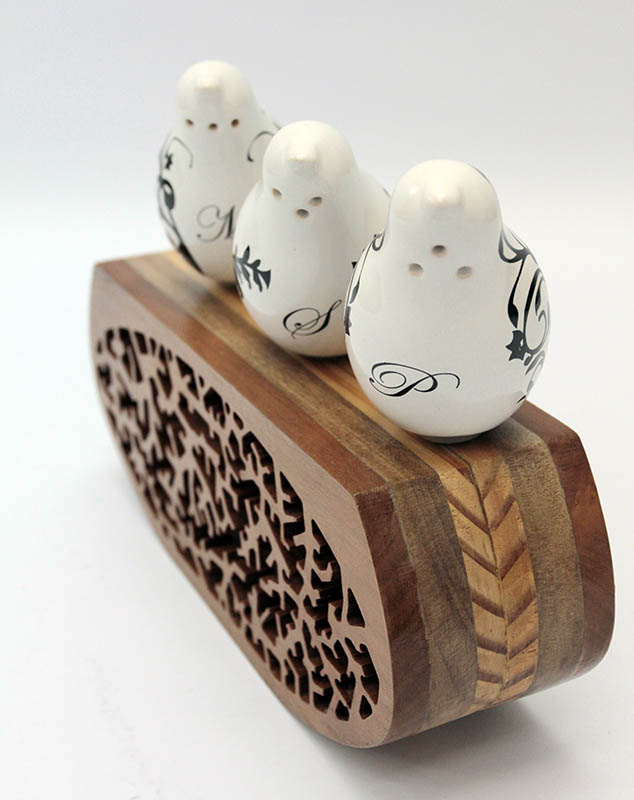 Productos Diferenciados en Cerámica Esmaltada y Madera