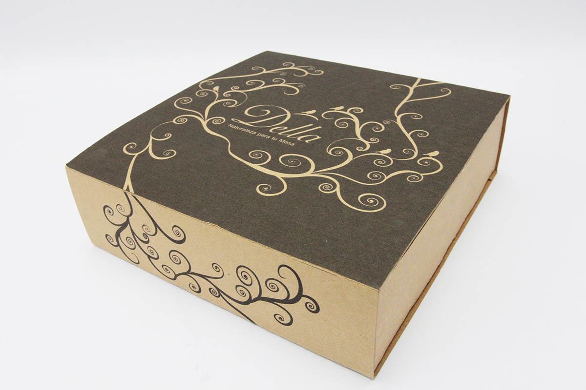 Productos Diferenciados en Cerámica Esmaltada y Madera