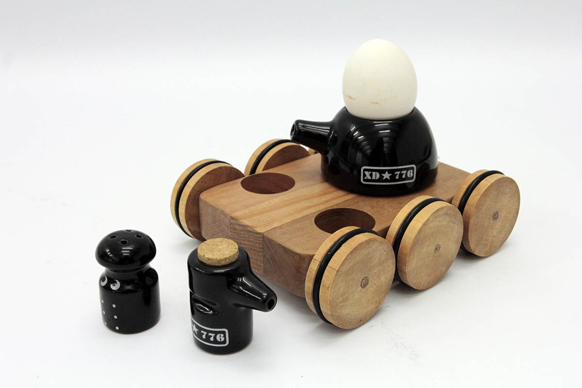 Productos Diferenciados en Cerámica Esmaltada y Madera