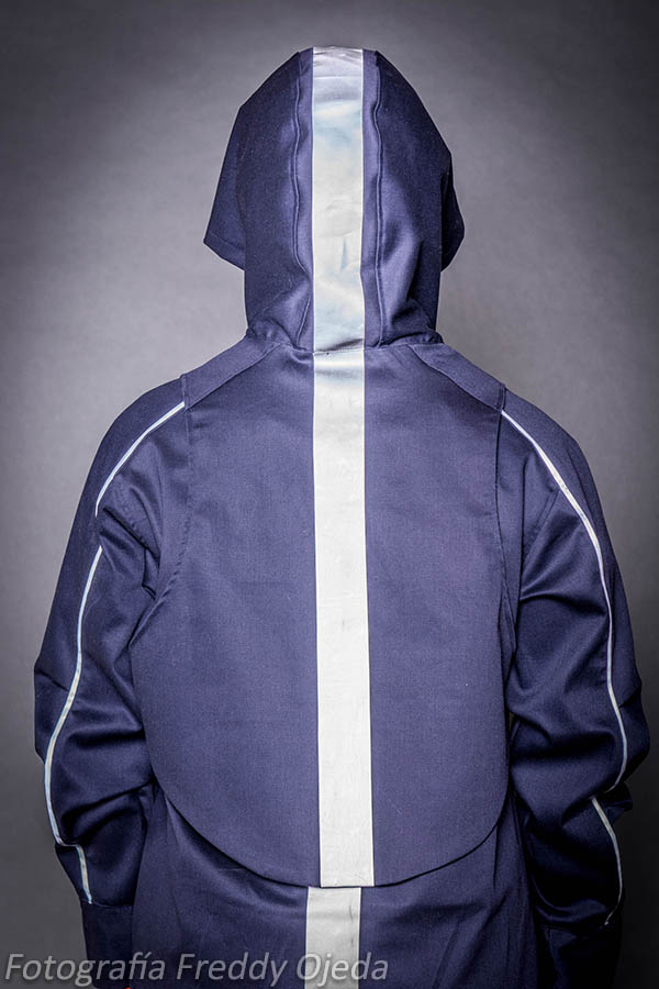 Marshall Moffat: Vestuario Profesional