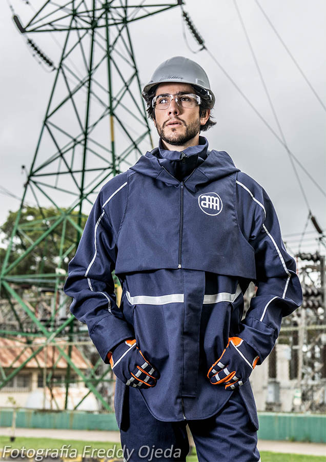 Marshall Moffat: Vestuario Profesional