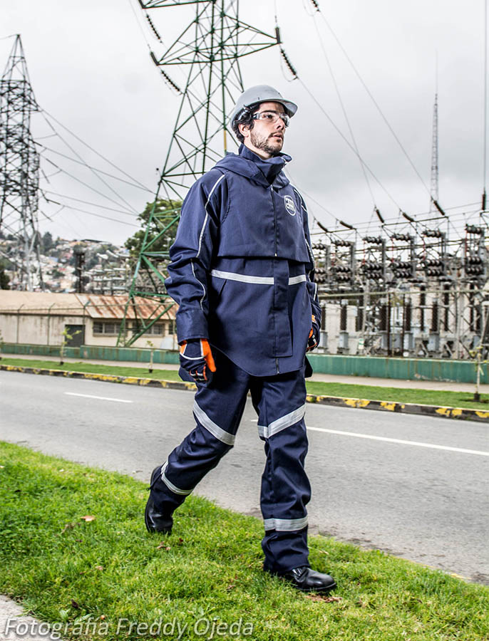 Marshall Moffat: Vestuario Profesional