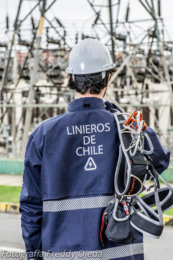 Marshall Moffat: Vestuario Profesional