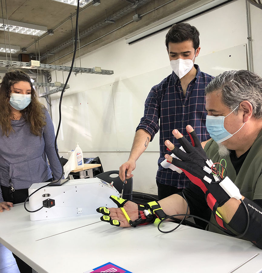 Etapa 3 (2021) Dispositivo Rehabilitación Pacientes Accidentes Cerebro Vascular