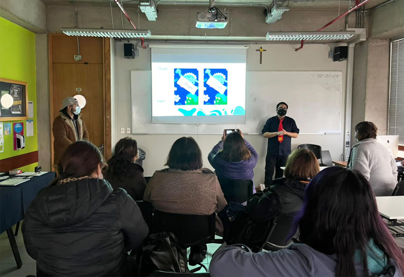 Identidad “Agrupación Manos Creadoras” Municipalidad de Cerrillos