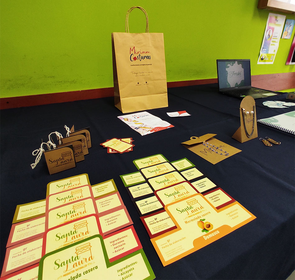 Identidad “Agrupación Manos Creadoras” Municipalidad de Cerrillos