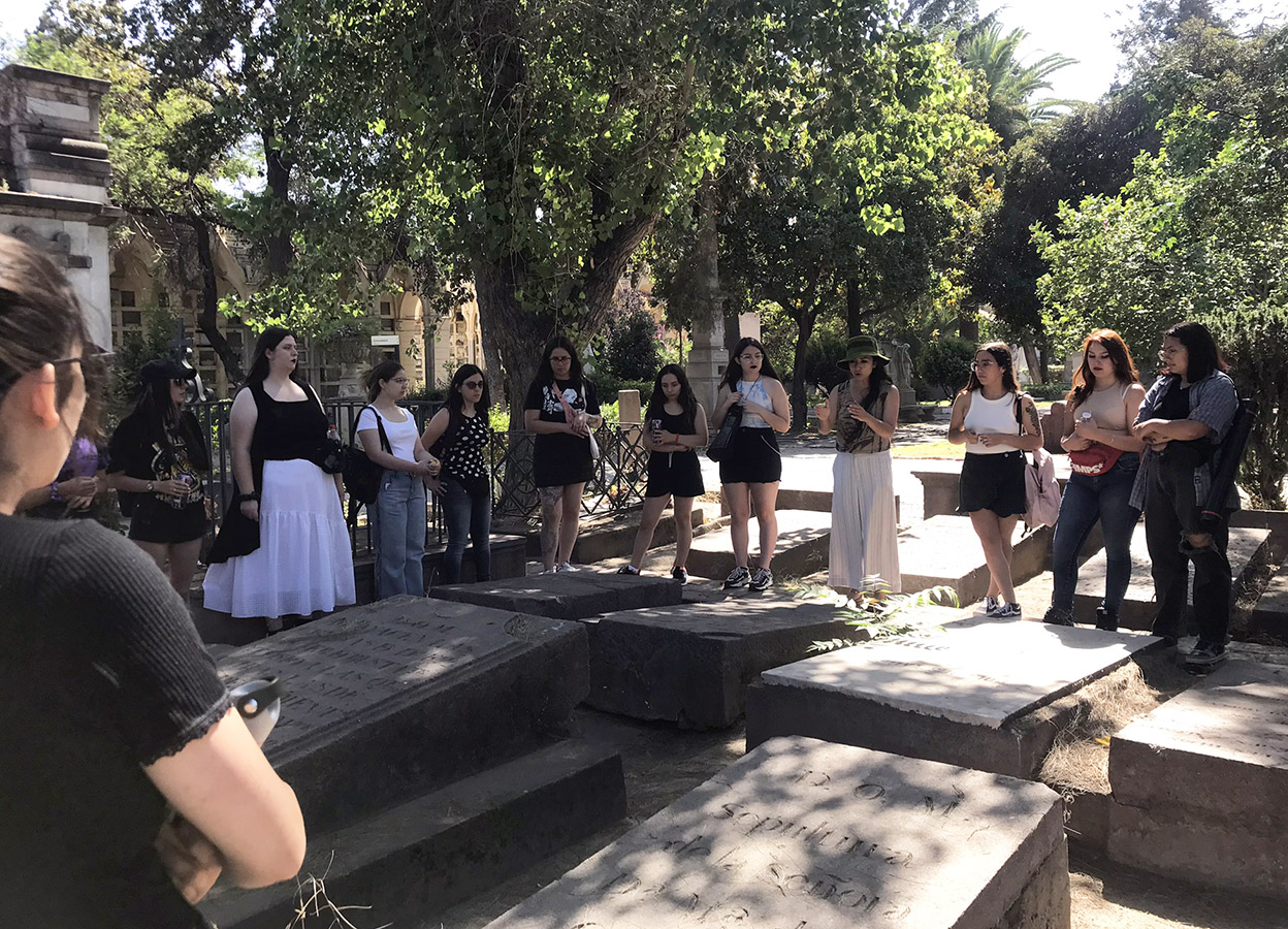 Mausoleos Calle Nicolás Vicuña (Cementerio General)