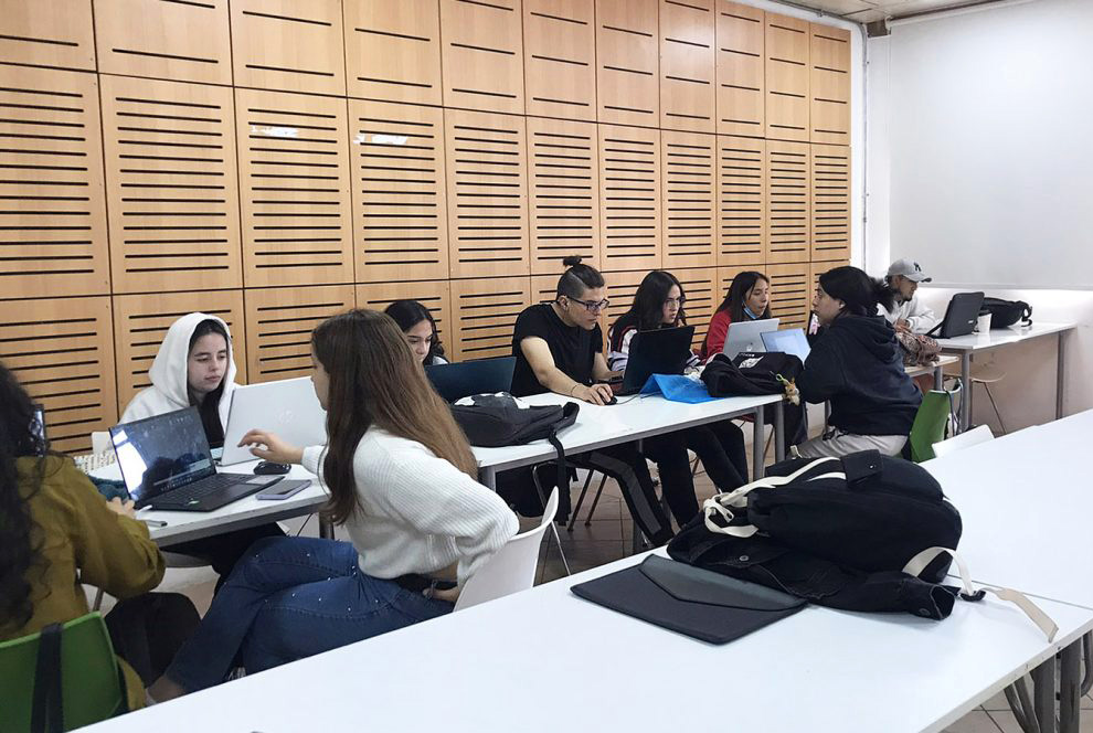 Hogar Jesús Crucificado (de Fundación Las Rosas)