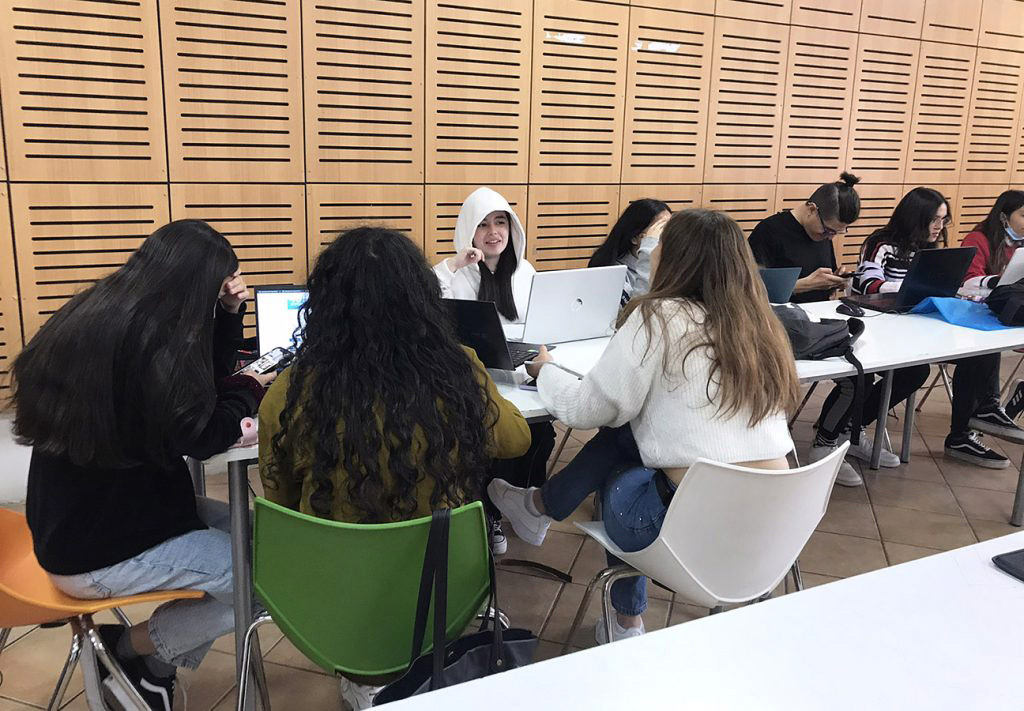 Hogar Jesús Crucificado (de Fundación Las Rosas)