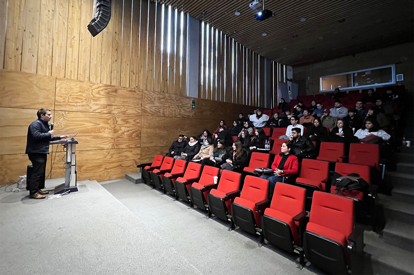 Rediseño Sala de Profesores Duoc UC Sede Plaza Oeste