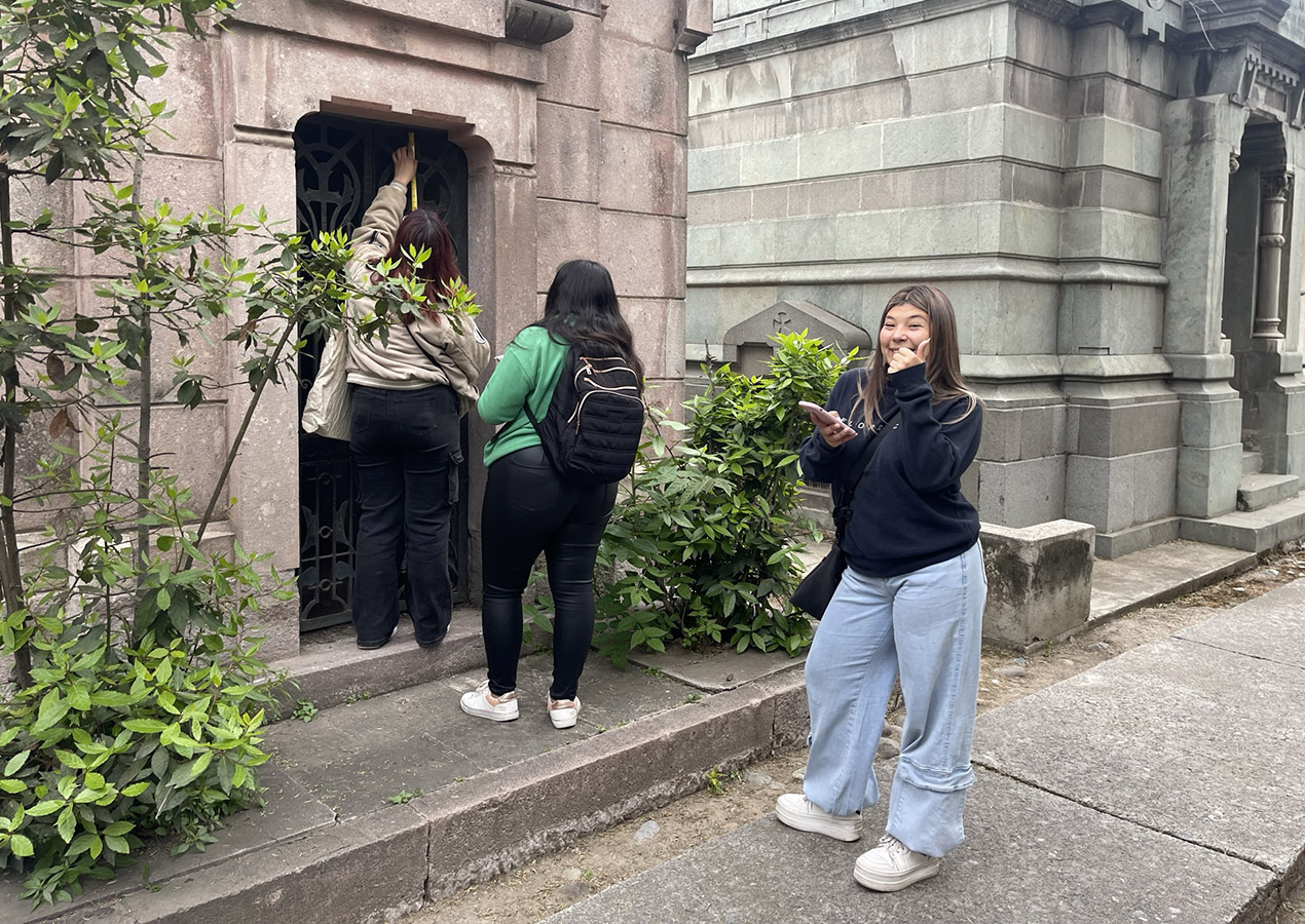 Levantamiento Planimetría Elevaciones Mausoleos Cementerio General