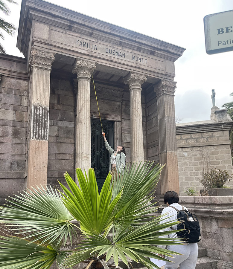 Levantamiento Planimetría Elevaciones Mausoleos Cementerio General