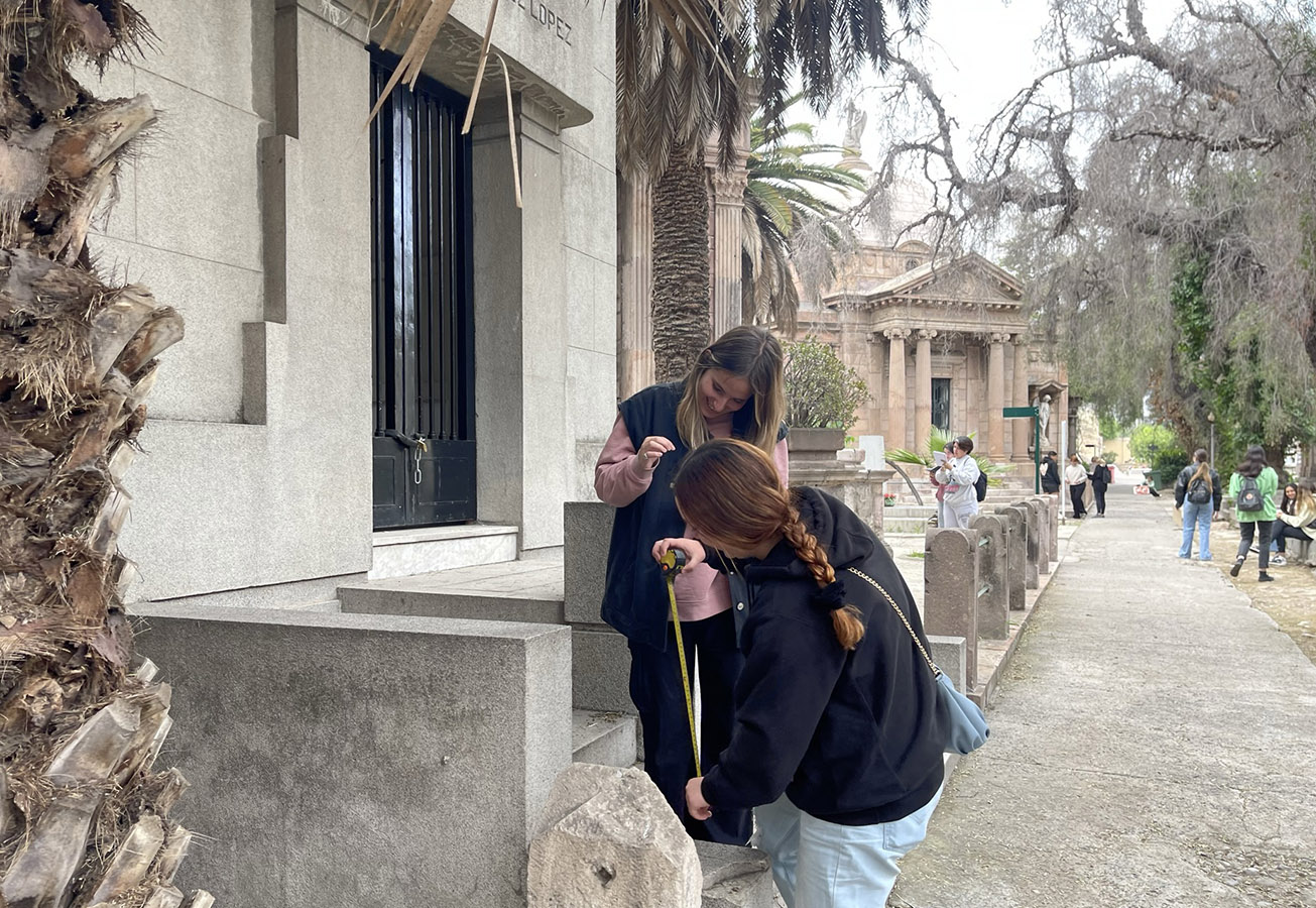 Levantamiento Planimetría Elevaciones Mausoleos Cementerio General