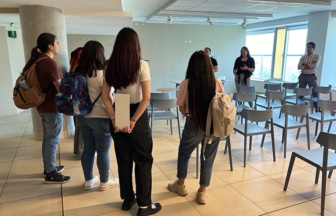 Identidad Visual y Sistema de Señalización Club House UC