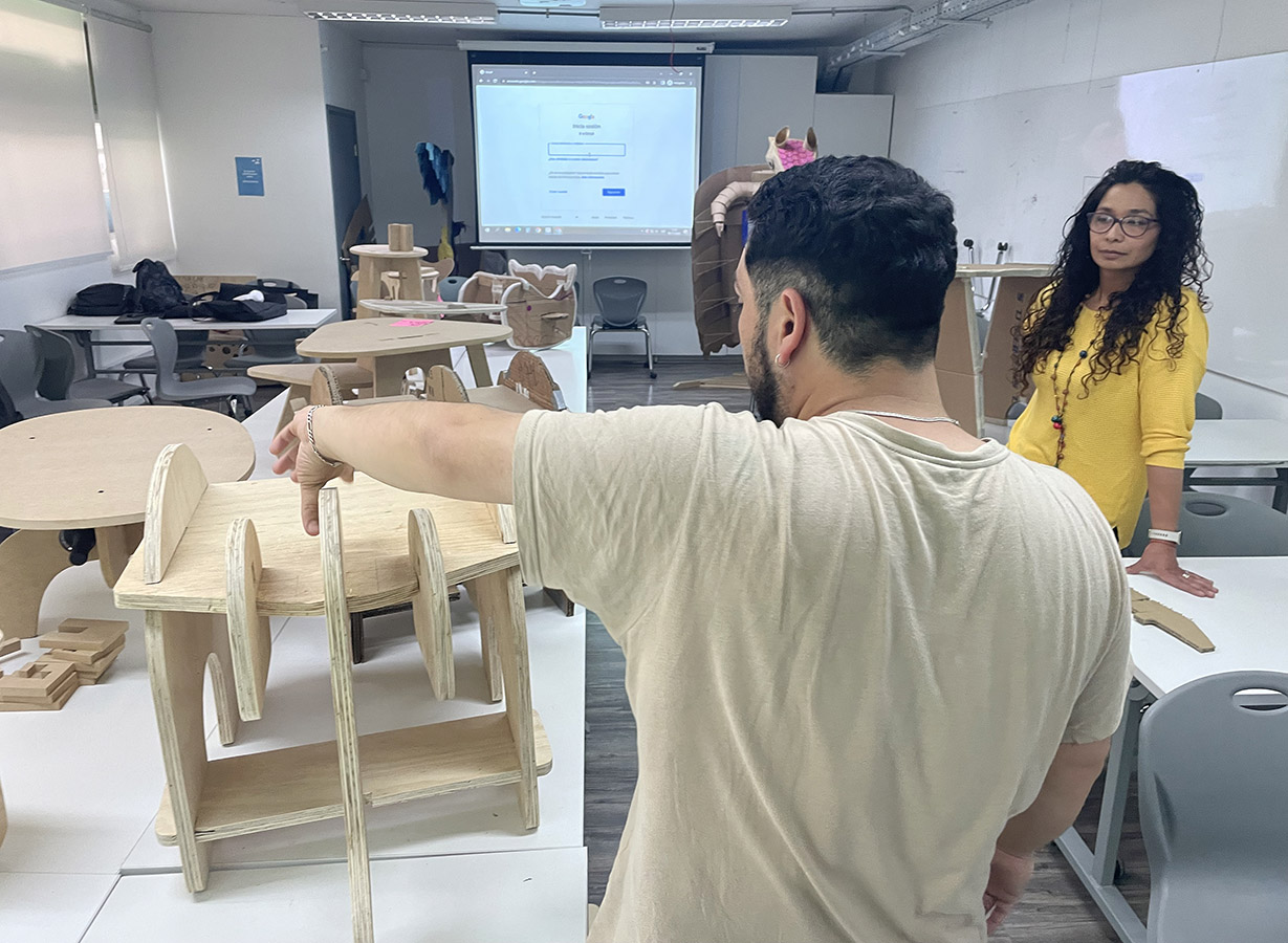 Mobiliario Armable en Madera de Lenga