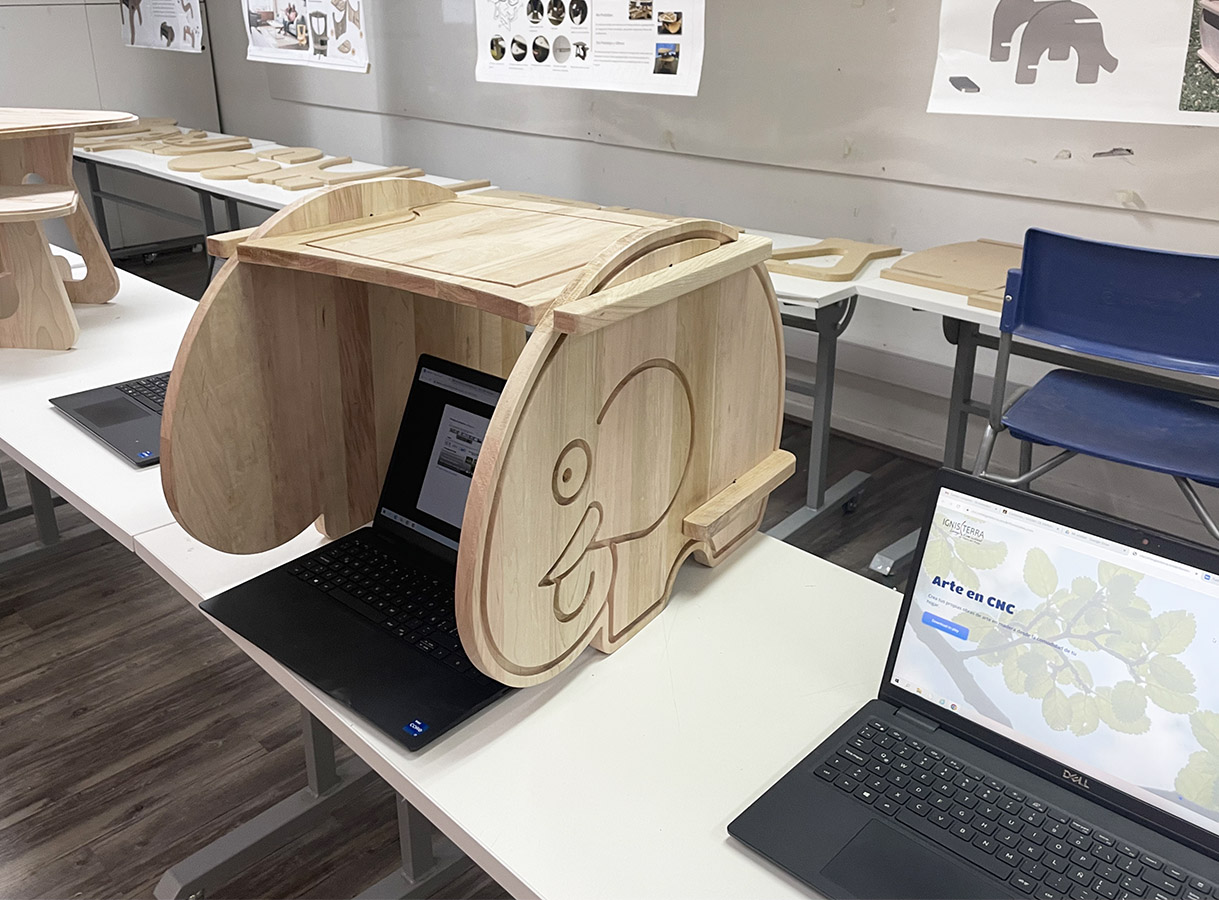 Mobiliario Armable en Madera de Lenga