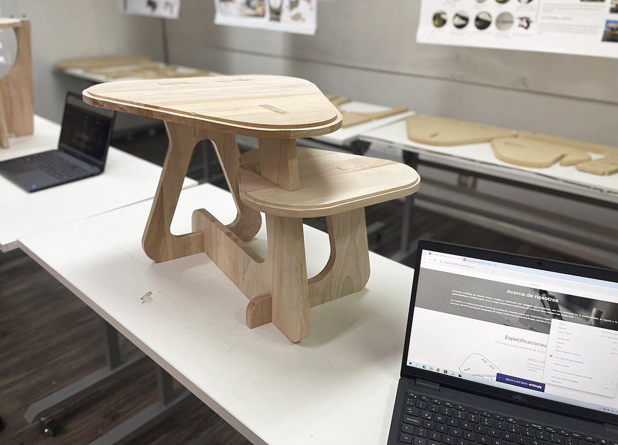 Mobiliario Armable en Madera de Lenga