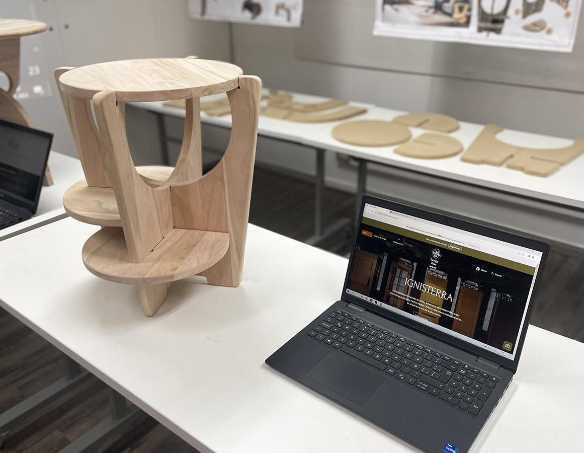 Mobiliario Armable en Madera de Lenga