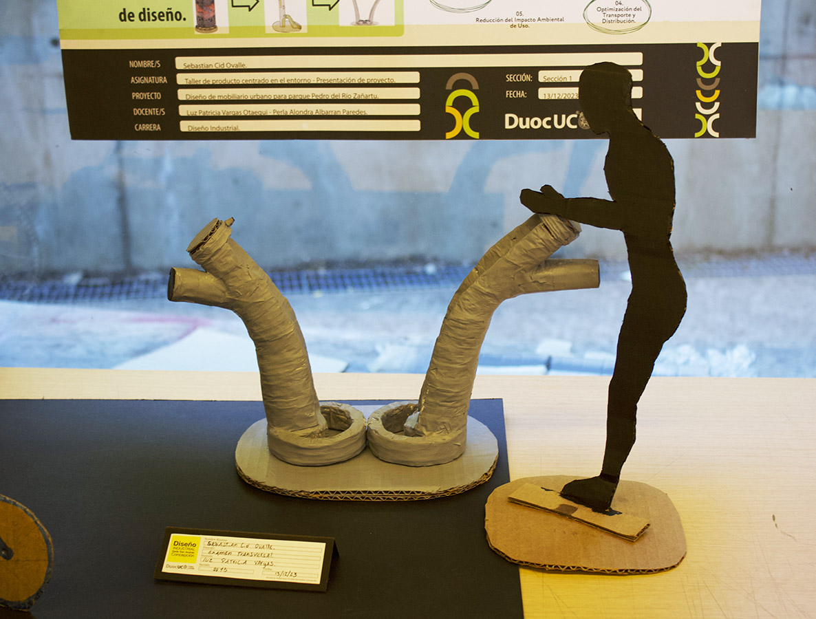 Mobiliario Urbano para Parque Pedro del Río Zañartu