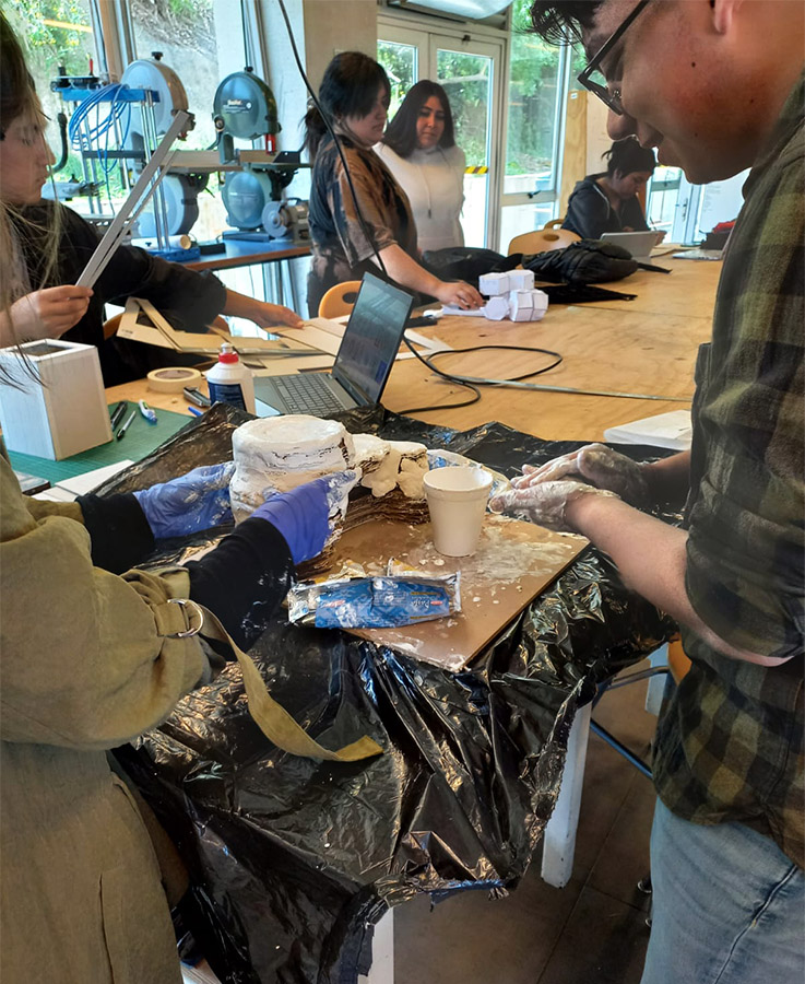 Mobiliario Urbano para Parque Pedro del Río Zañartu