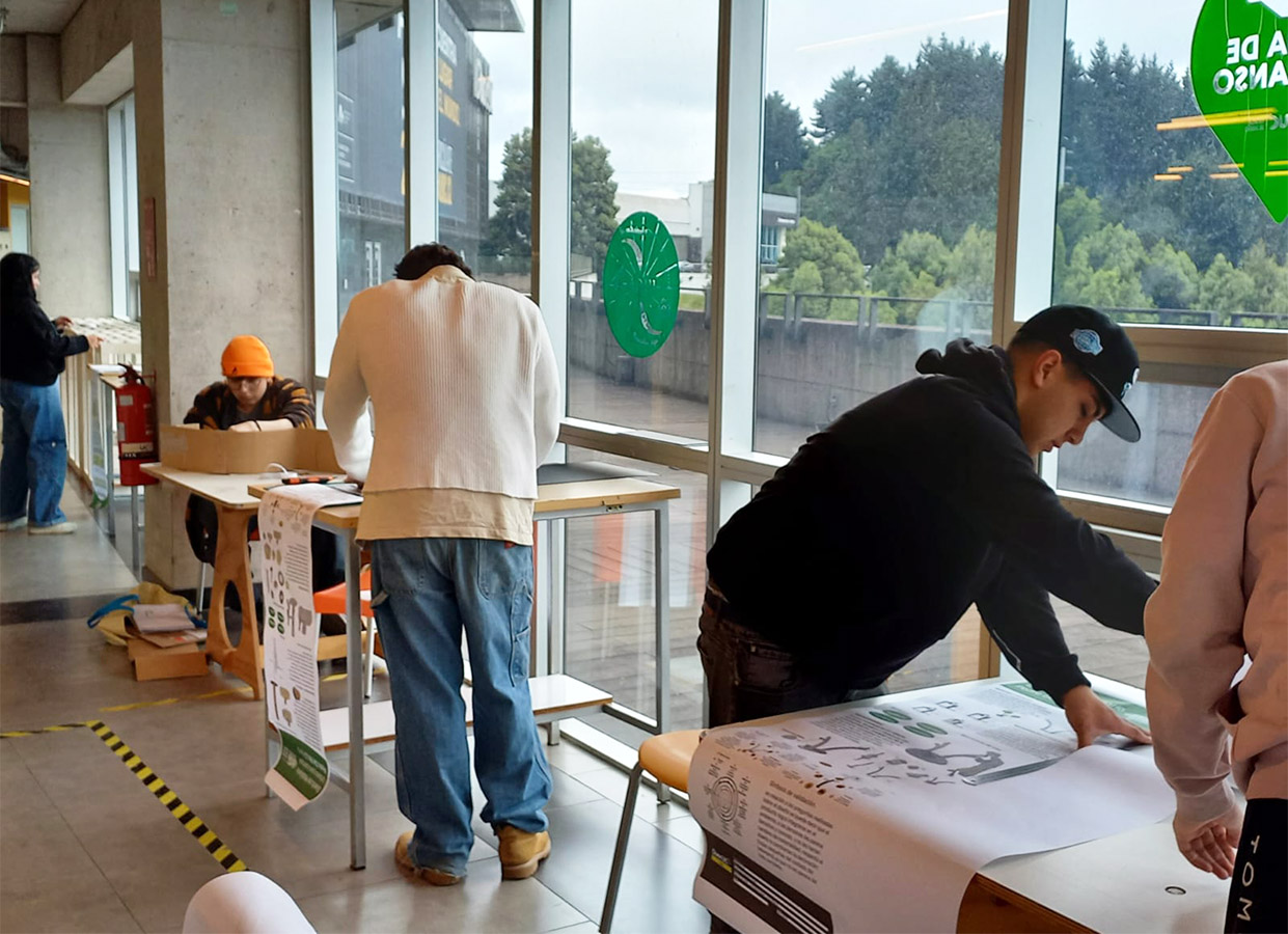 Mobiliario Urbano para Parque Pedro del Río Zañartu