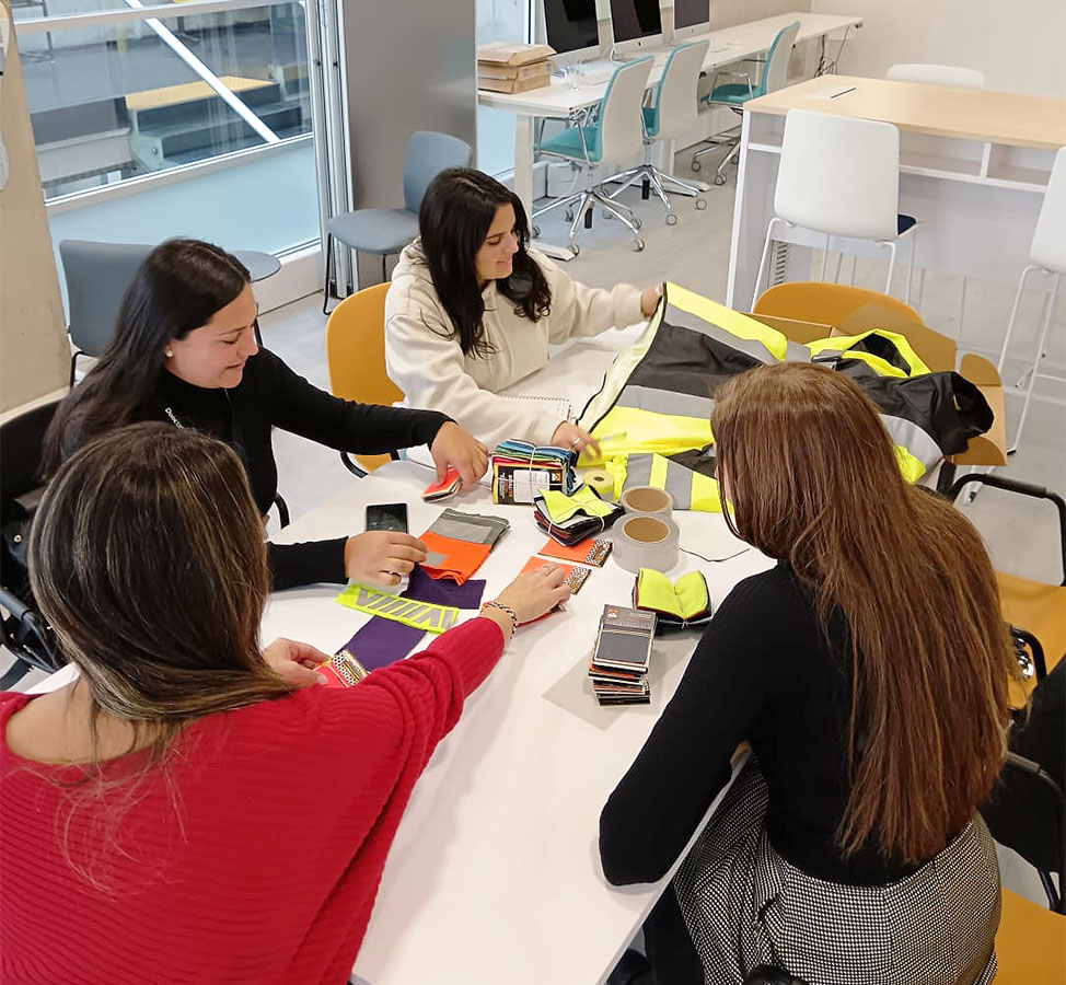 Diseño de Chaquetas de Alta Visibilidad