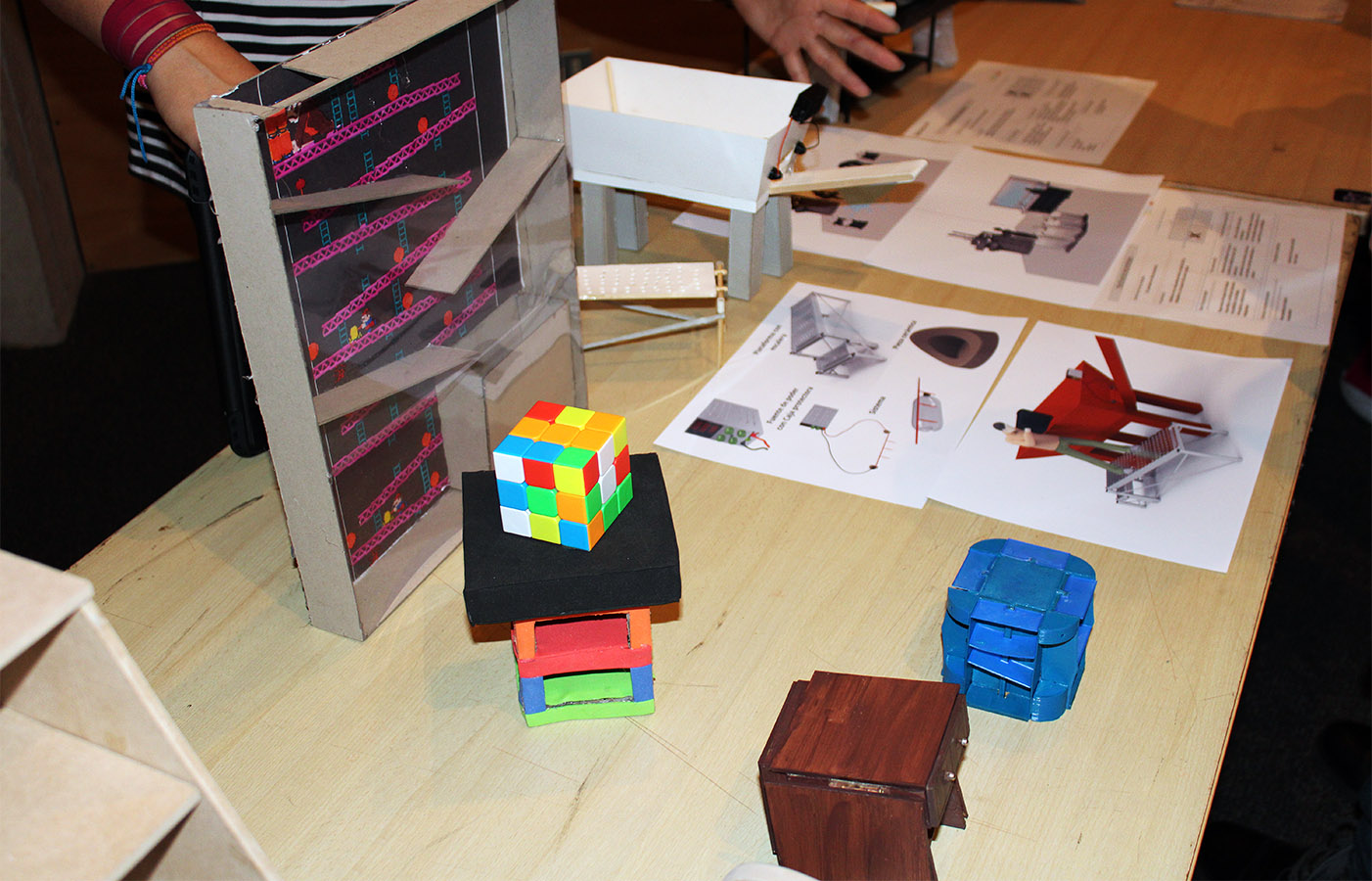 Proyectos Colaborativos con Clientes Reales (Diseño Industrial)