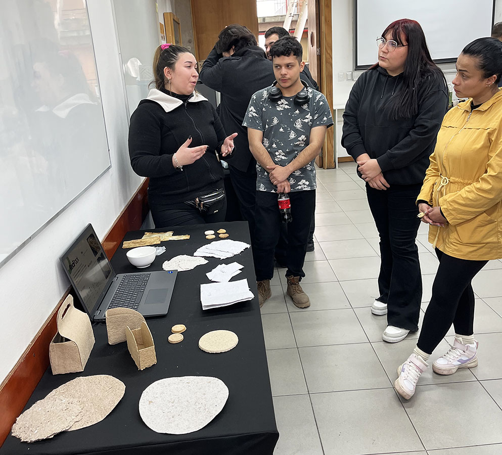 Proyectos de Diseño Industrial a Partir de Desechos