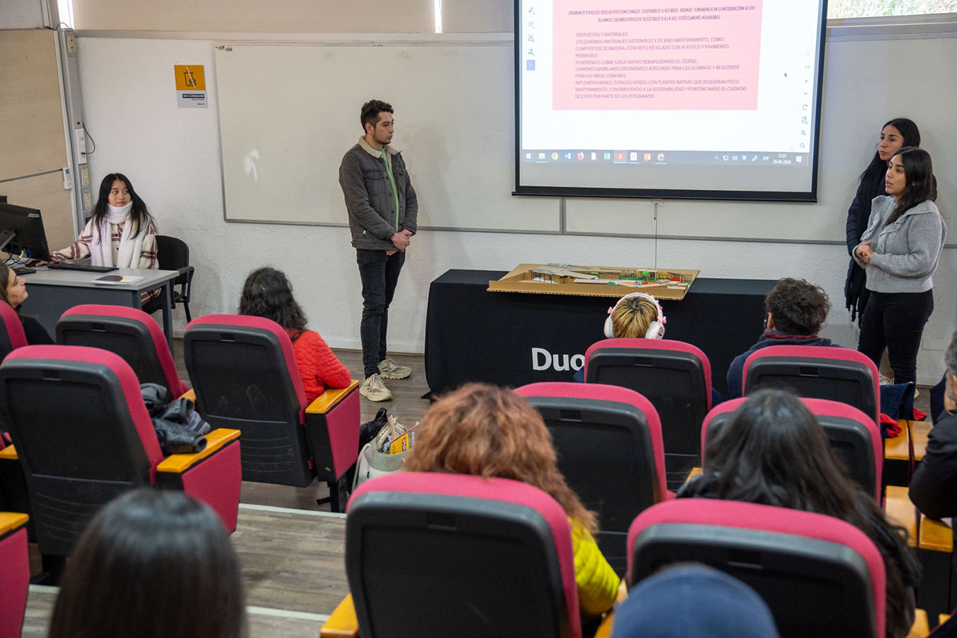 Habilitación Espacios Exteriores Liceo Juan Rusque