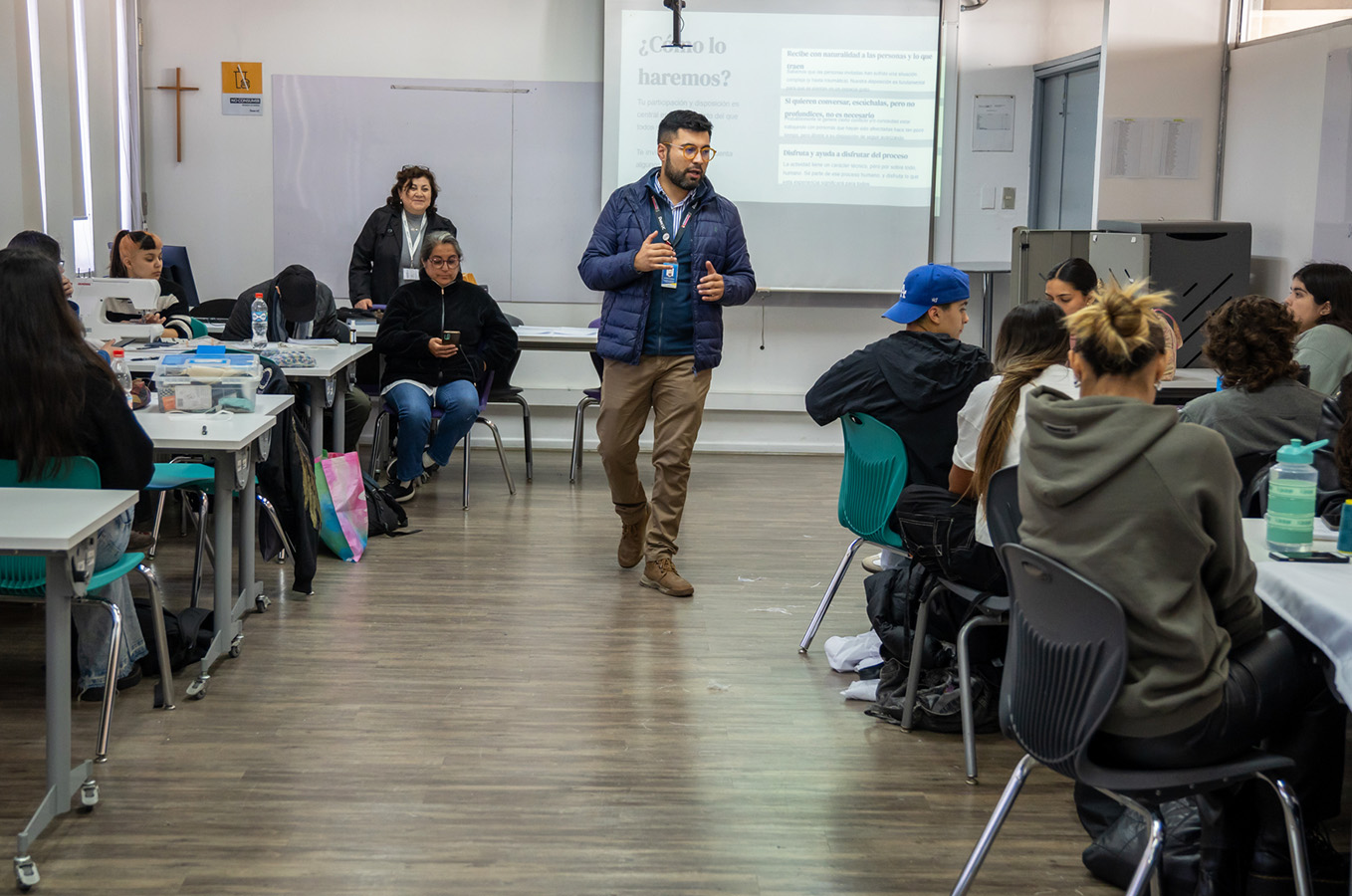 Taller Manualidades y Confección de Elementos para tu Hogar / Vecinas El Salto