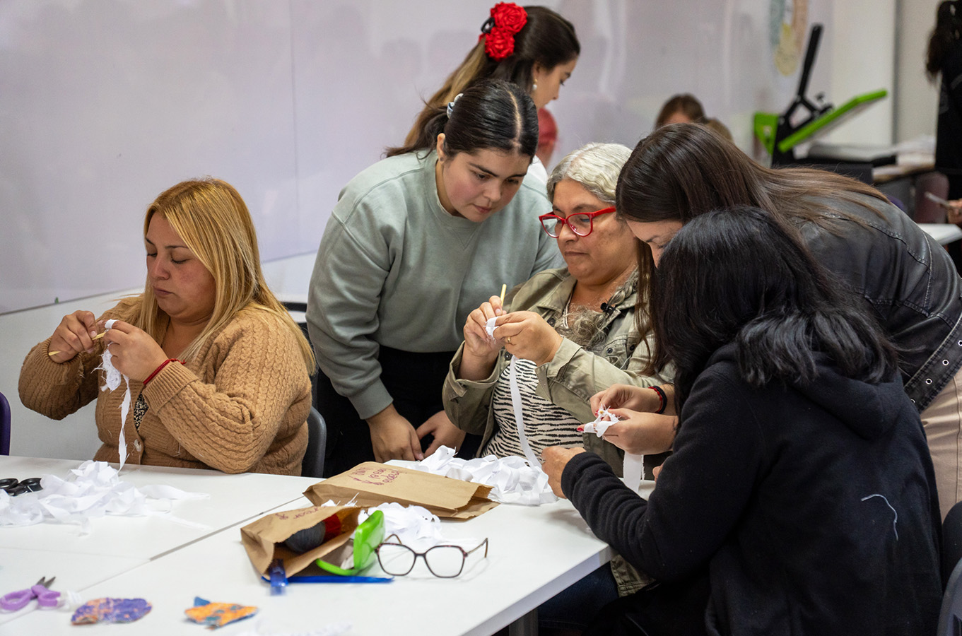 Taller Manualidades y Confección de Elementos para tu Hogar / Vecinas El Salto
