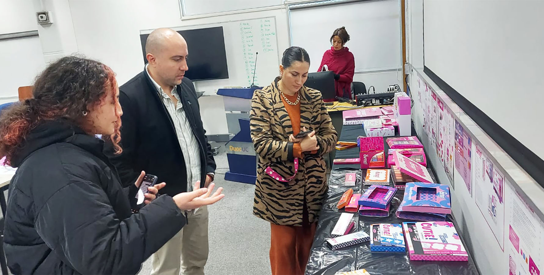 Imagen Corporativa + Packaging para beauty.plus