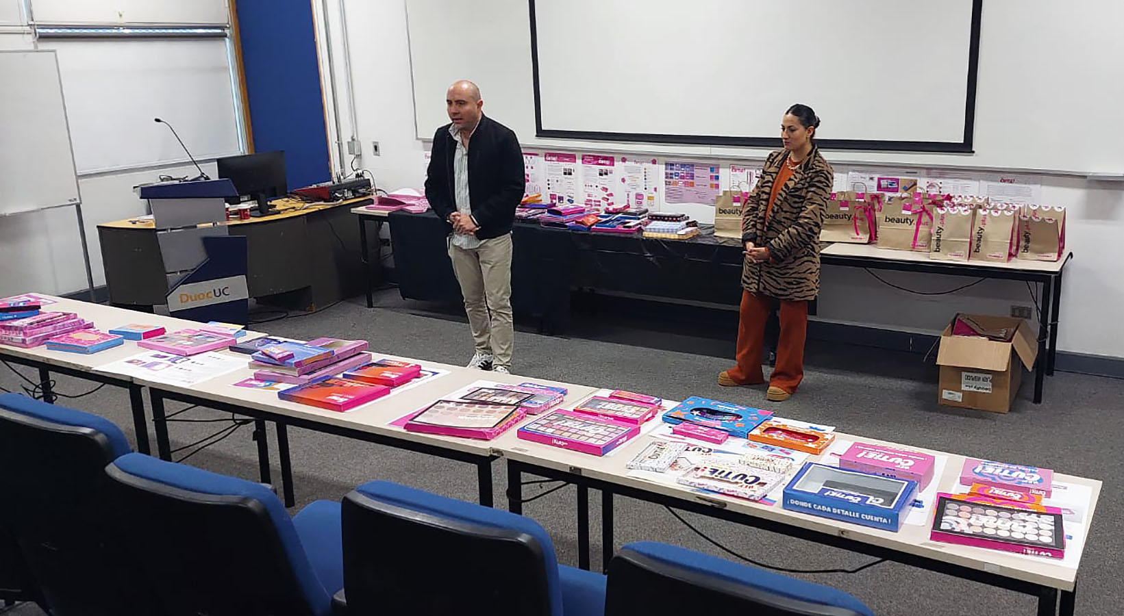 Imagen Corporativa + Packaging para beauty.plus