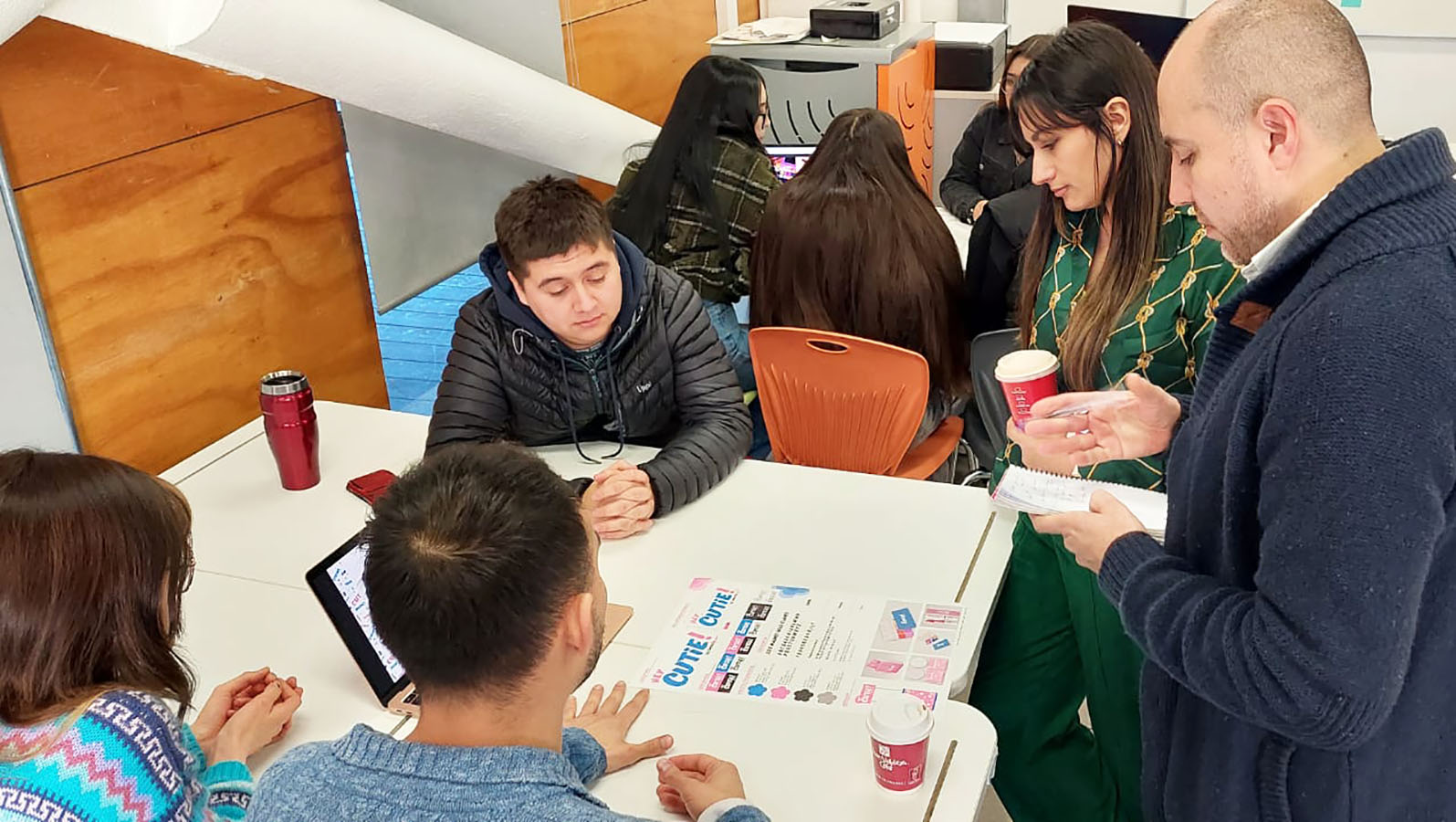 Imagen Corporativa + Packaging para beauty.plus