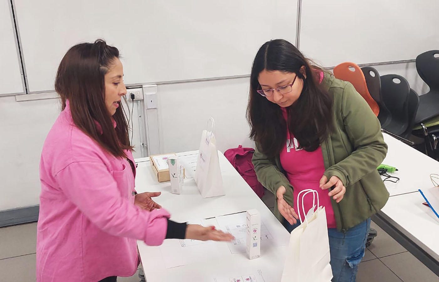 Imagen Corporativa + Packaging para Kiana Cosmética (ex Kalei)