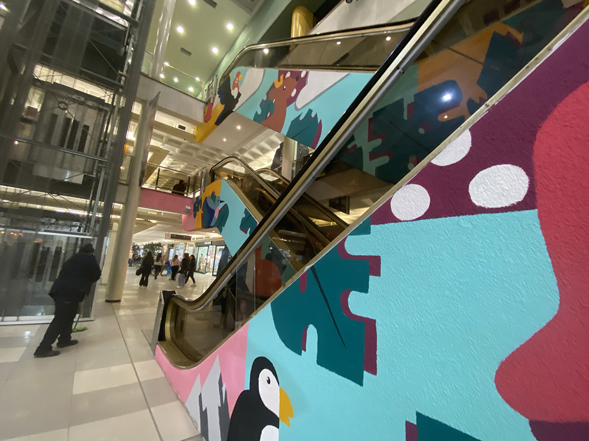 Intervención Plaza Los Maitenes, Mural Decorativo Apumanque