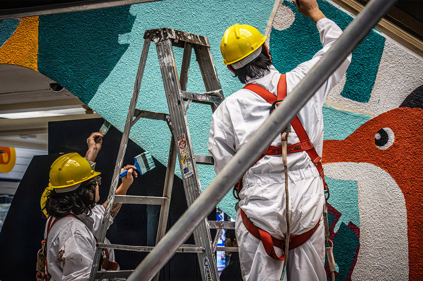 Intervención Plaza Los Maitenes, Mural Decorativo Apumanque