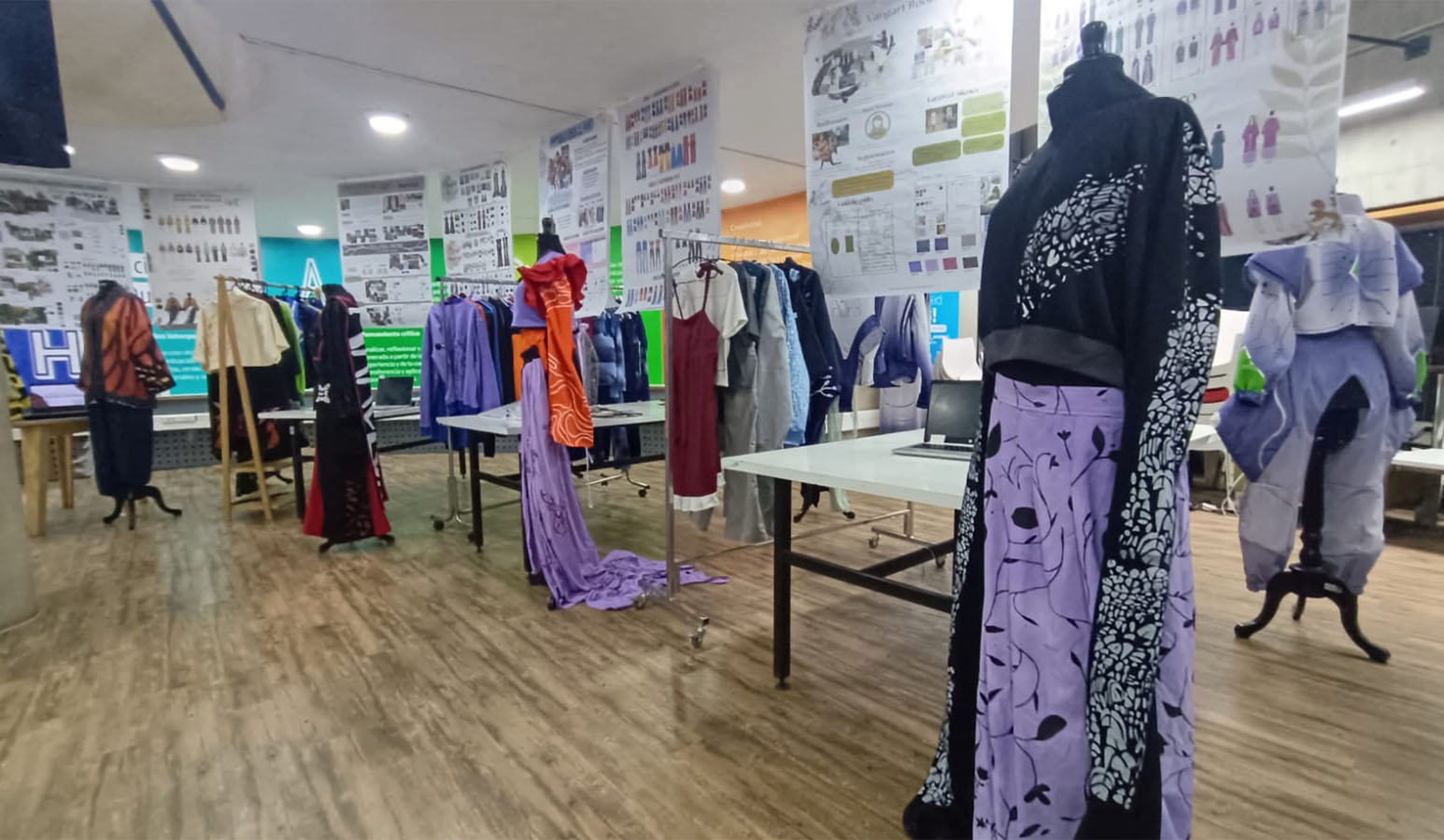 Fashion Branding Mrazova y POPA Spacewear