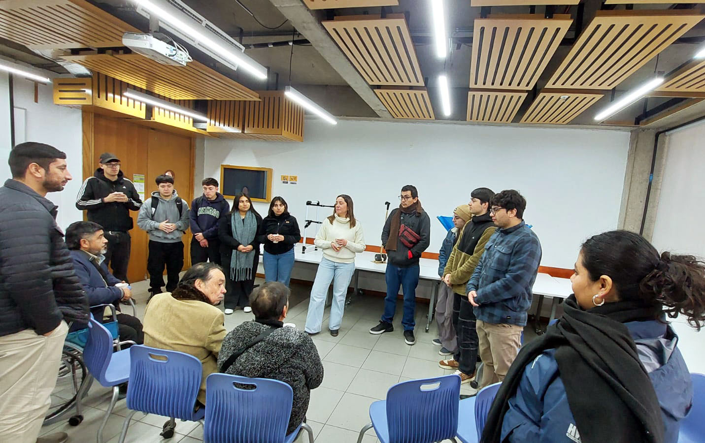 Elementos de Ayuda Diaria para Gente Adulta