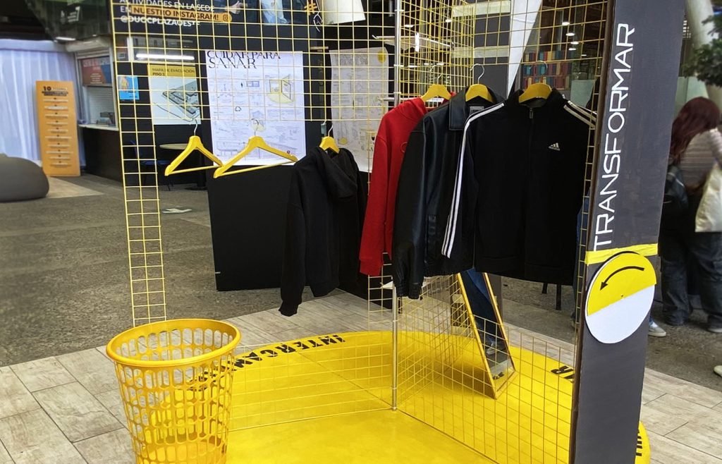 ROPANTIC SHOW Moda Circular – Diseñando Experiencias Efímeras