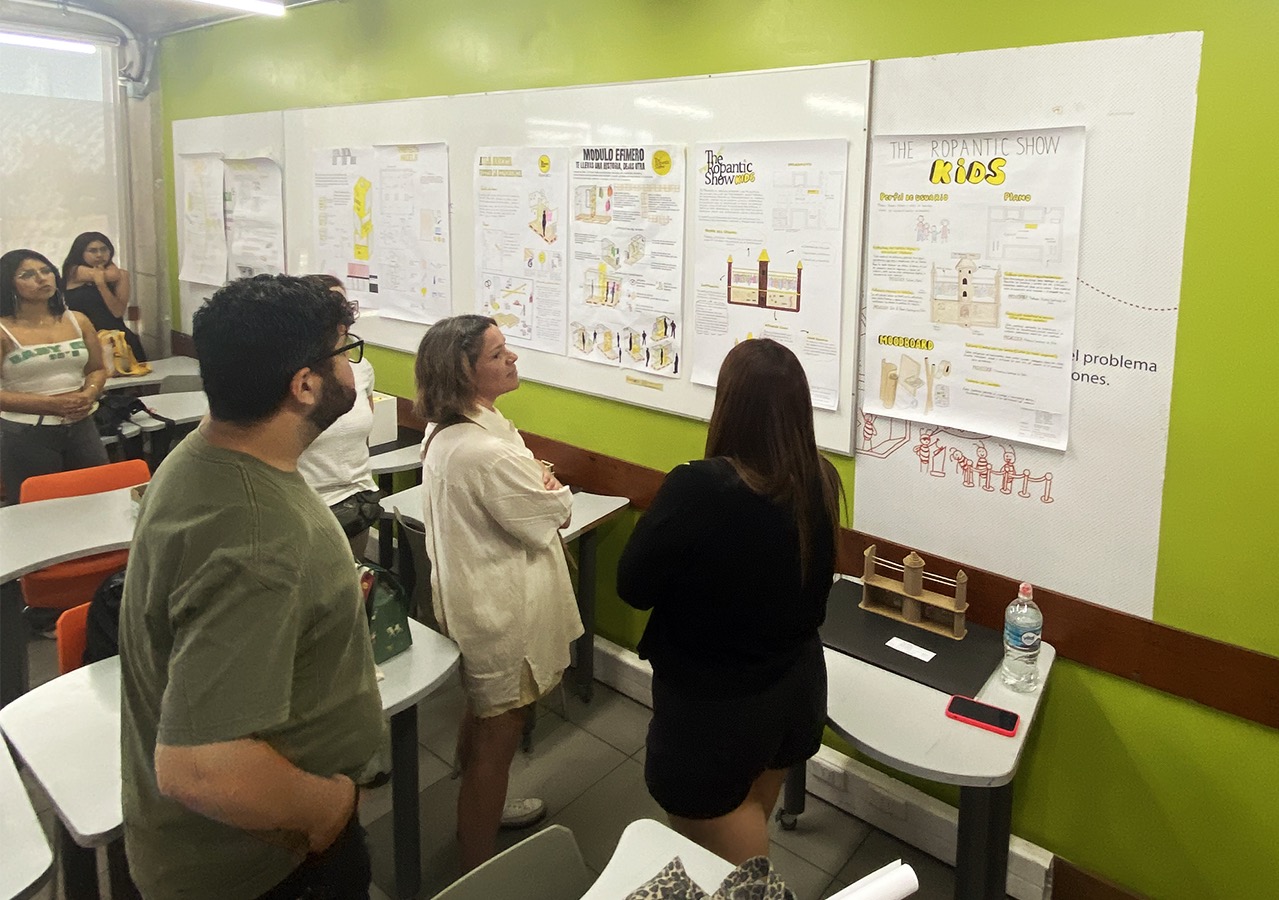 ROPANTIC SHOW Moda Circular – Diseñando Experiencias Efímeras