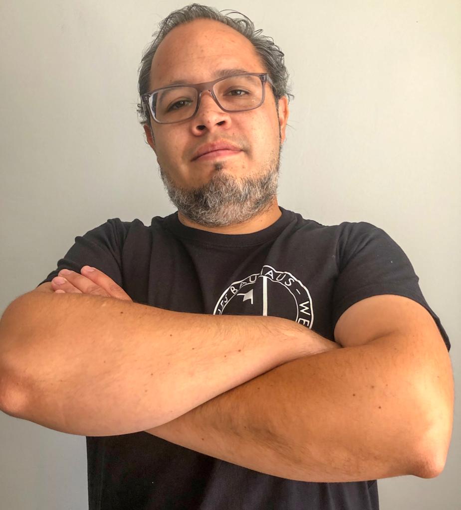 Luis Elizondo